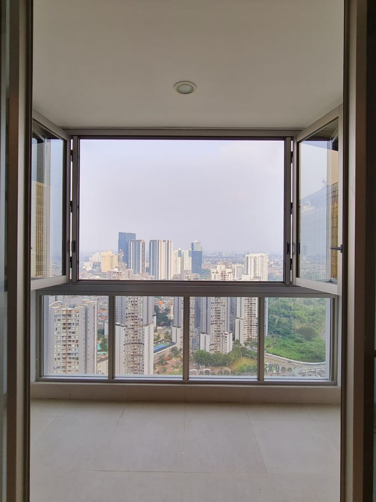 Tower Harmoni 141, common lift, 3 (2)