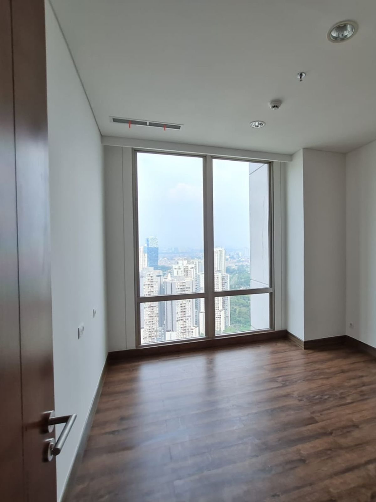 Tower Harmoni 141, common lift, 3 (4)