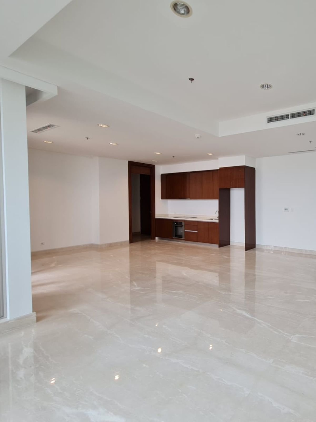 Tower Harmoni 141, common lift, 3 (7)