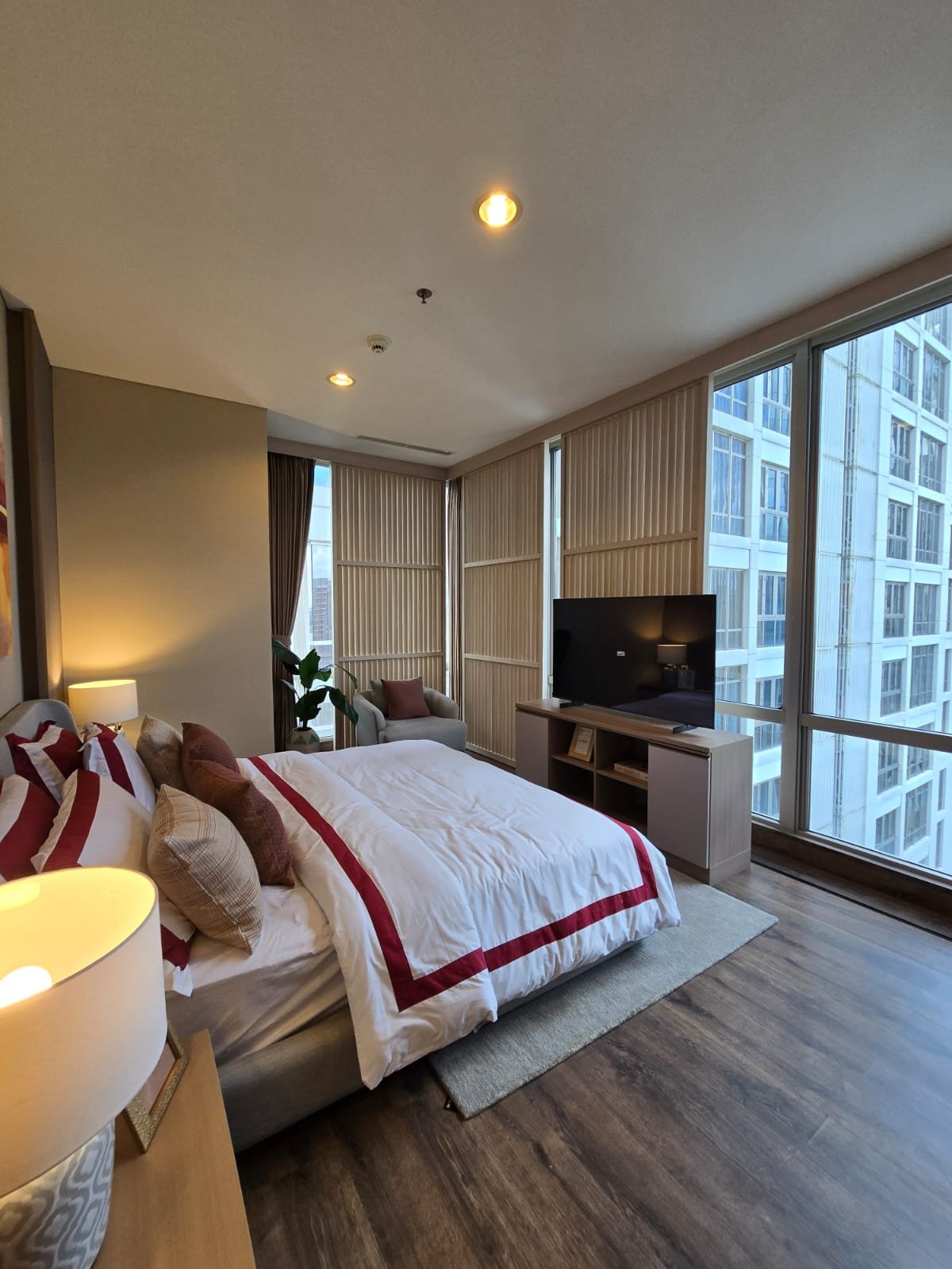 WhatsApp Image 2025-11-12 at 15.07.00 (1)