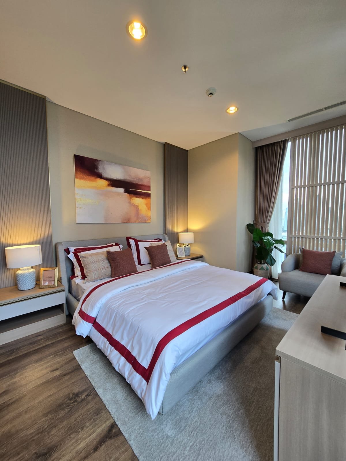 WhatsApp Image 2025-11-12 at 15.07.00 (2)